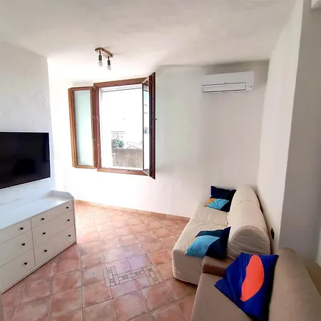 Enjoy House Sardinia Vista Mare 아파트 *